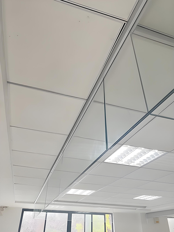 金凤玻璃金凤挡烟垂壁 金凤玻璃金凤挡烟垂壁