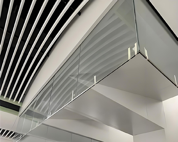 金凤玻璃金凤挡烟垂壁