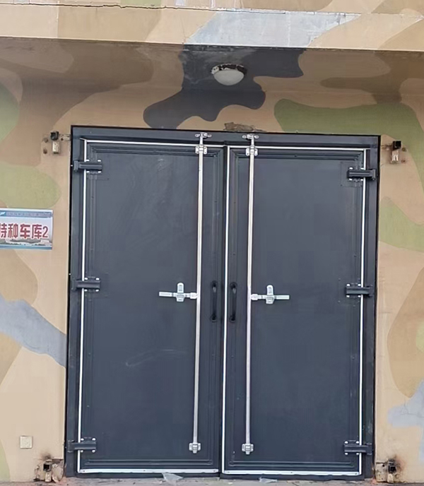 金凤工业平开门 金凤工业平开门