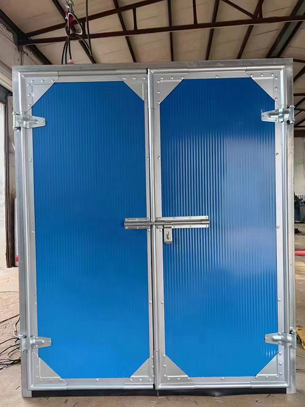 金凤工业平开门