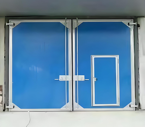 金凤工业平开门