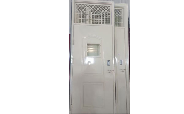 金凤学校教室门