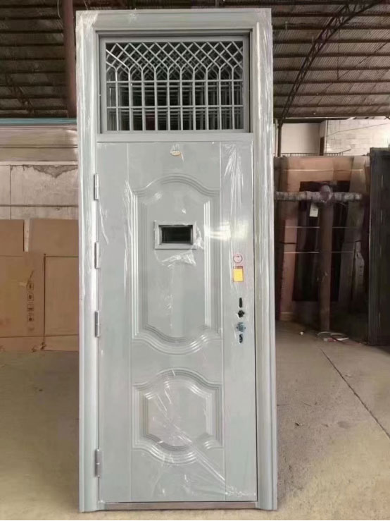 金凤学校教室门