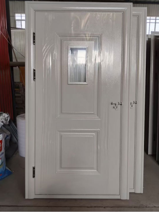 金凤学校教室门