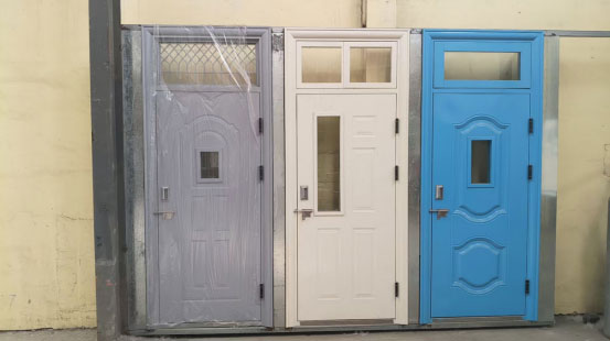 金凤学校教室门