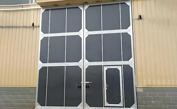 厂房金凤工业门选择与维护全解析：提升效率与安全的关键要素