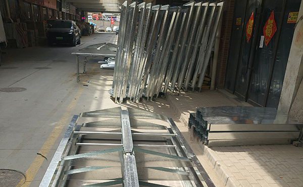 2025金凤排烟窗维护周期与电动开启故障排查