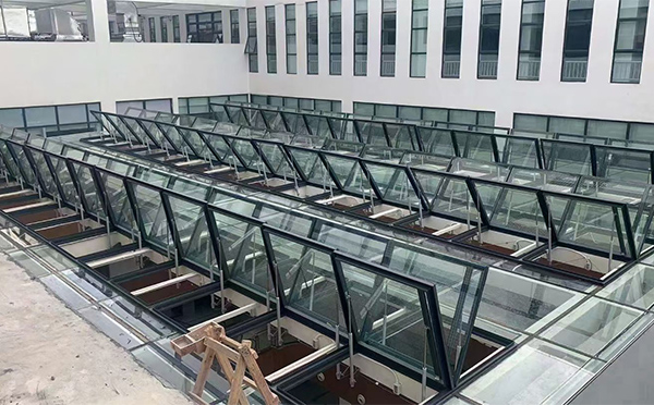 百安科技有限公司近期金凤排烟窗项目案例分享